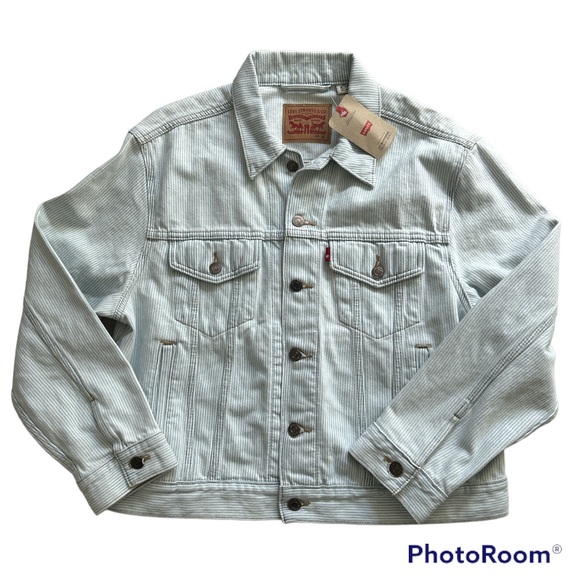 Levi's Jackets & Blazers - Levi's NWT Ex-Boyfriend Trucker Jean Denim Jacket XL Light Wash Striped